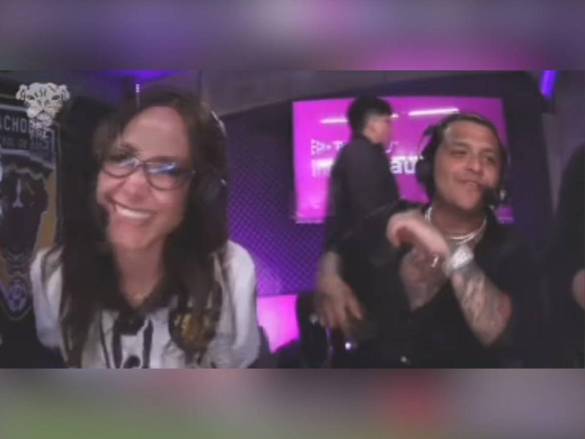 Así fue la escena de celos que Ángela Aguilar le hizo a Nodal en vivo