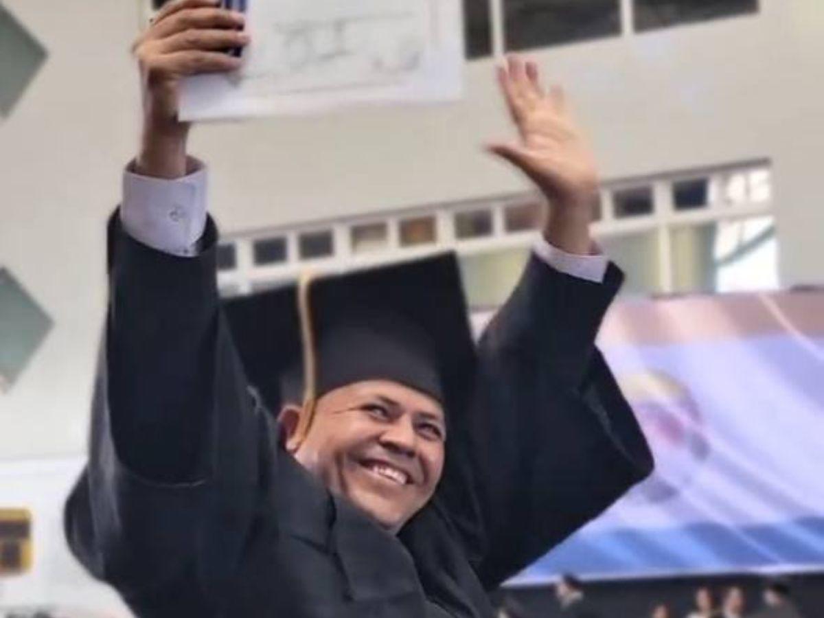 “Decidí no rendirme”: Williams Ochoa, fontanero de la UNAH que logró su título universitario