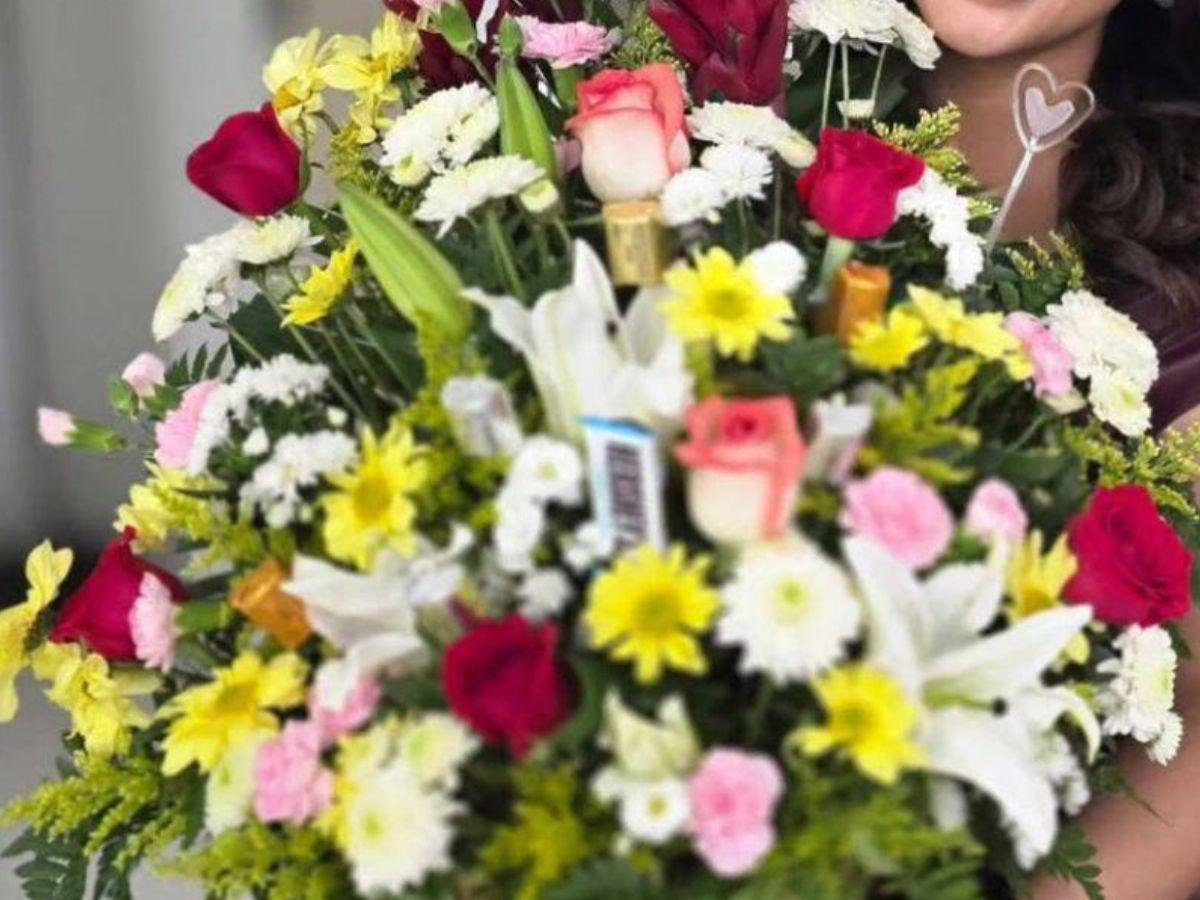 Se las manda ella: Ariela Cáceres sobre arreglos florales que recibe Milagro Flores
