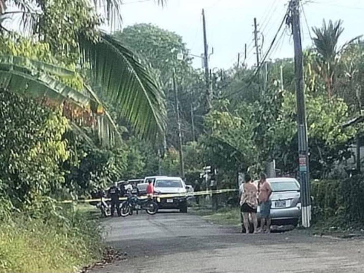 Hallan a una madre enterrada en su patio en Costa Rica; su hijo es el principal sospechoso