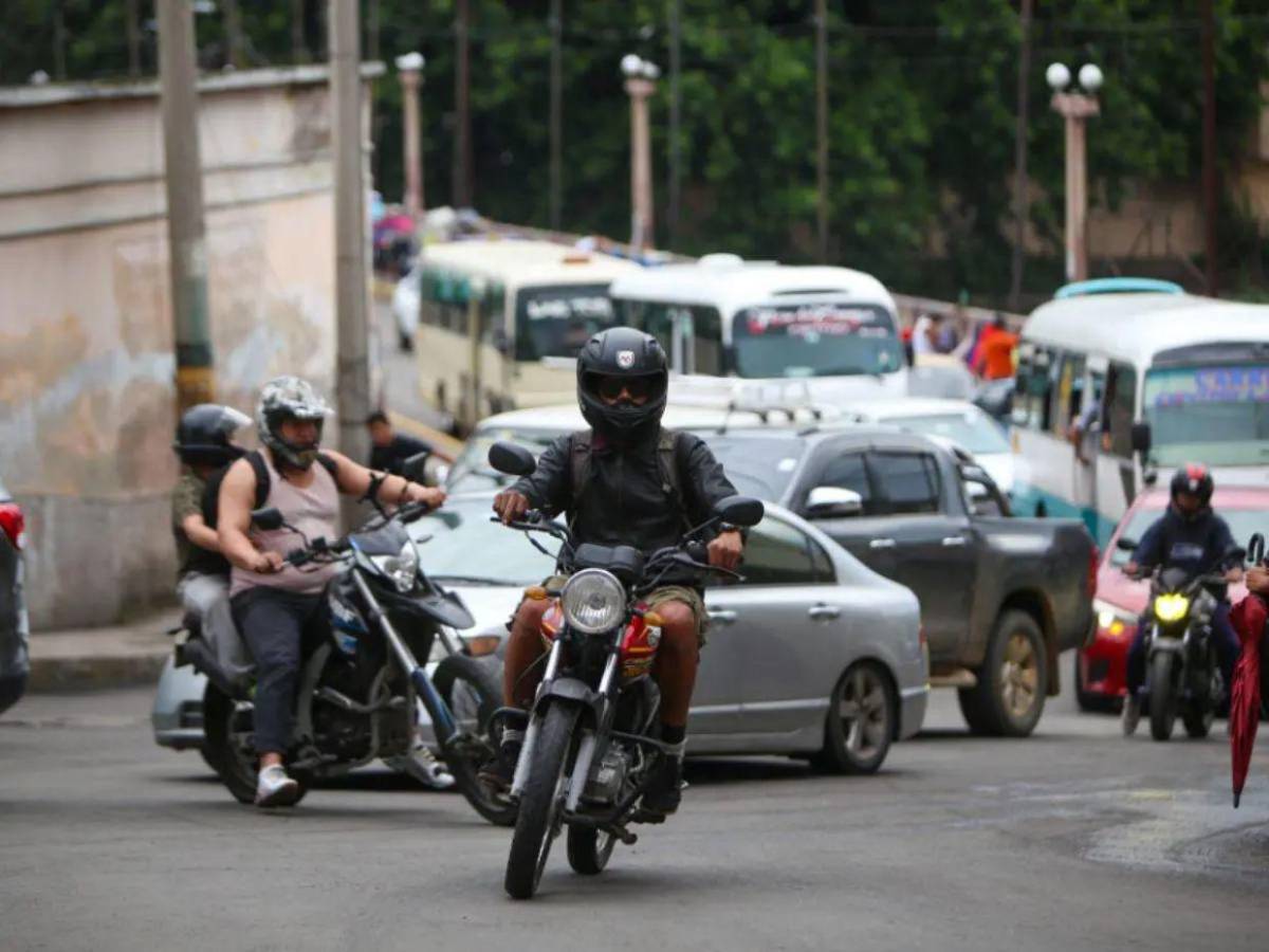 Restricción de horarios: Medidas para motociclistas en “territorios de alto riesgo”, según la nueva ley