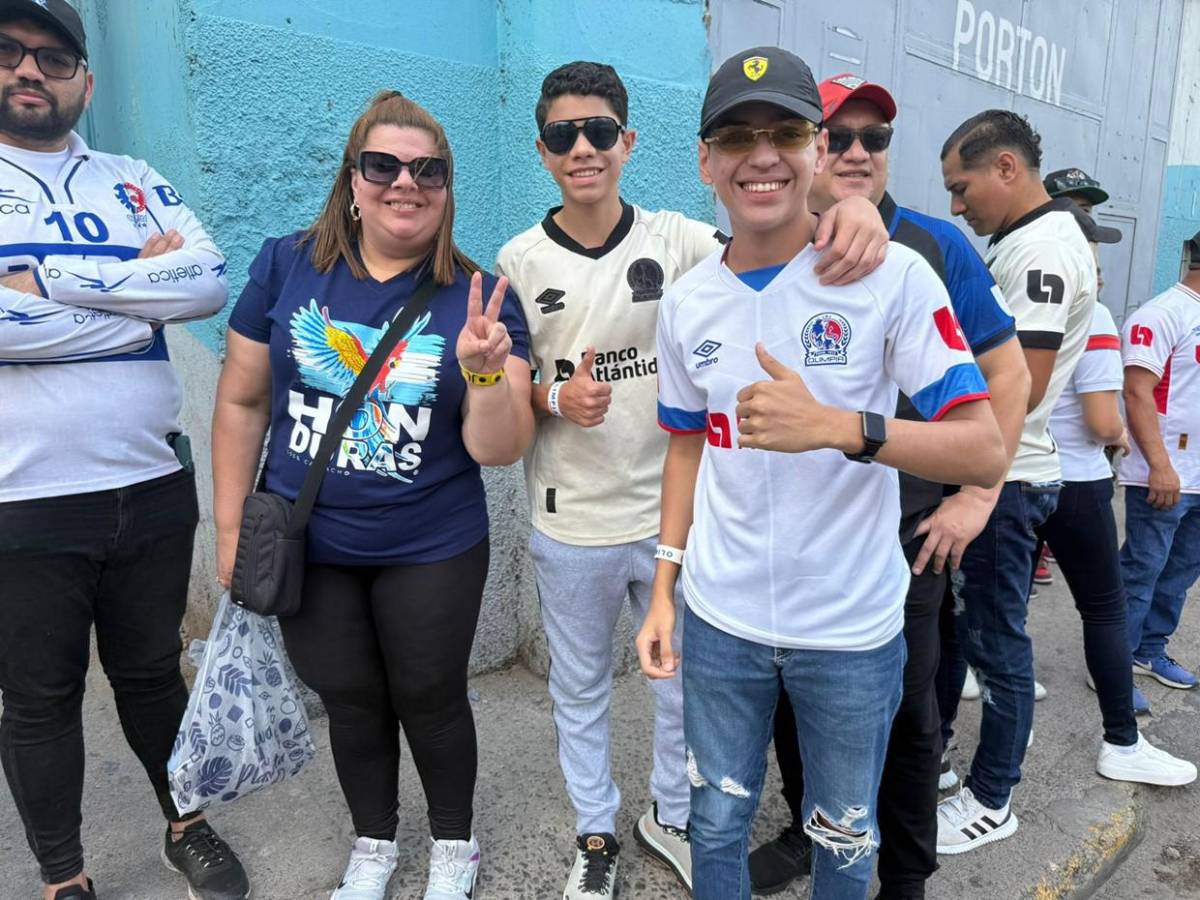 Aficionados llegan al Chelato Uclés para la gran final Olimpia vs Real España