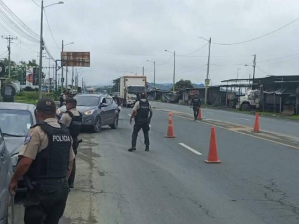 Policía de Ecuador encuentra ocho cabezas humanas en dos sacos