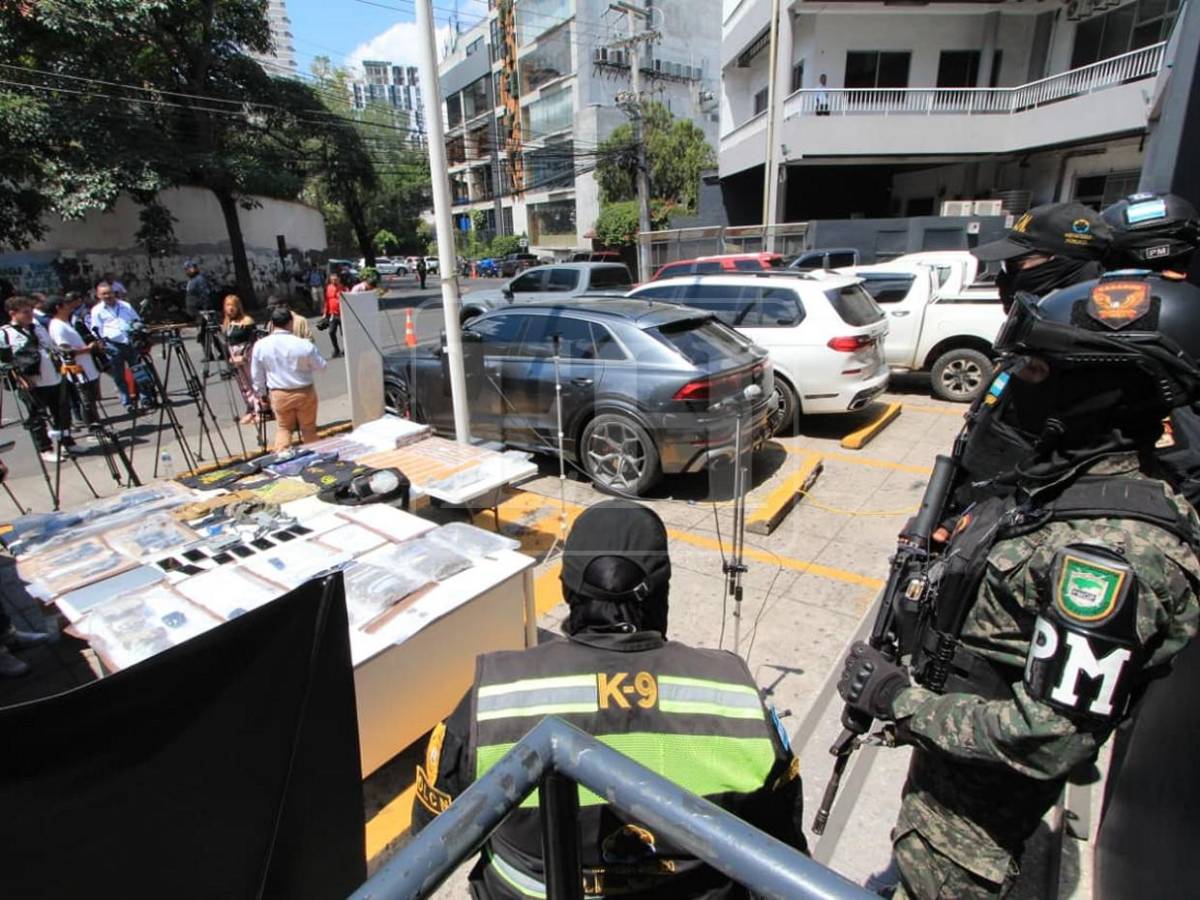 Fuerte decomiso de indumentaria militar al Cartel del Diablo en Sulaco; hay un detenido