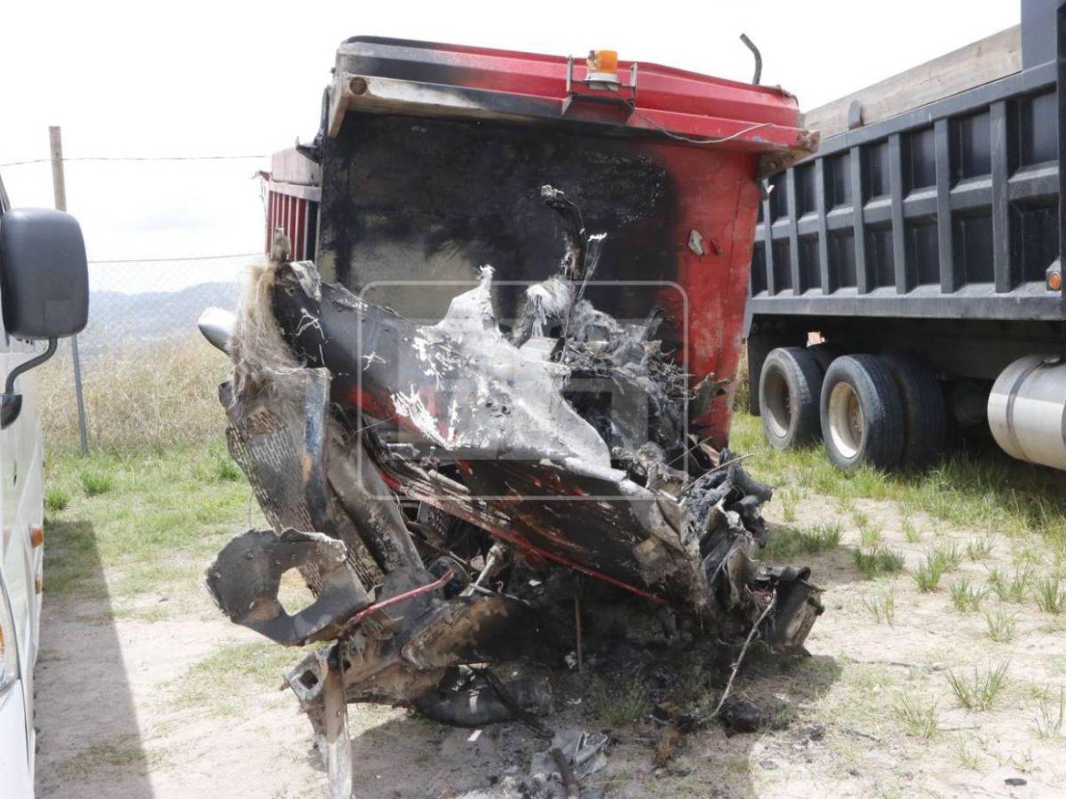 Solo amasijos de hierro: así quedó parte de la rastra tras el accidente en Villa Nueva
