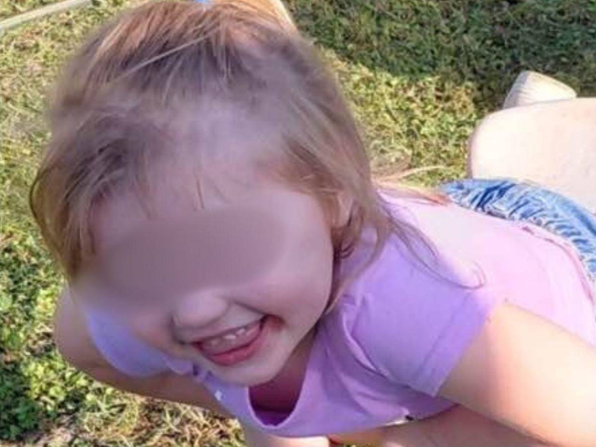 Hombre ató y golpeó a niña de 3 años hasta matarla en Florida; era hija de su pareja