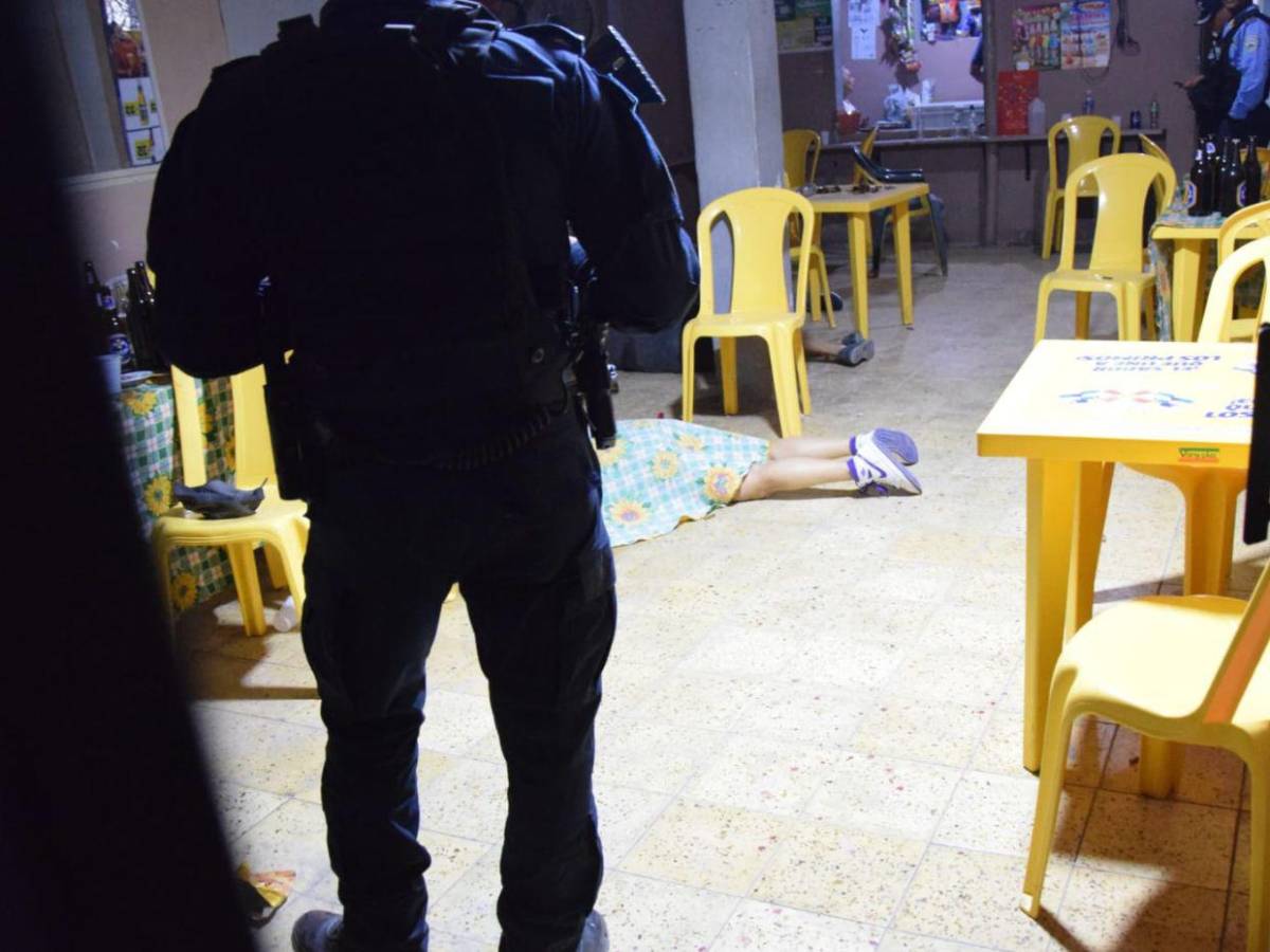 Víctimas intentaron esconderse tras el ataque: así quedó la escena de la masacre en Buenos Aires