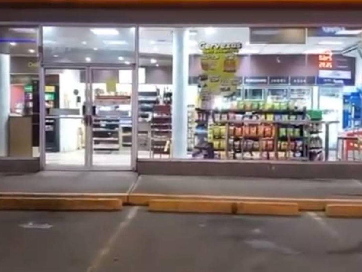 Cámaras captaron a guardia que mató a dos empleados en gasolinera de SPS