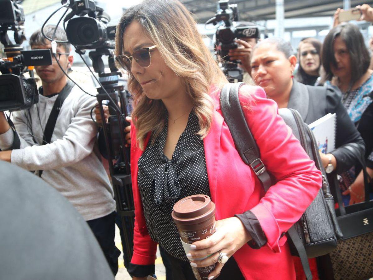 “Grupo élite” del TSC llega al CNE para indagar contratos del traslado de maletas electorales