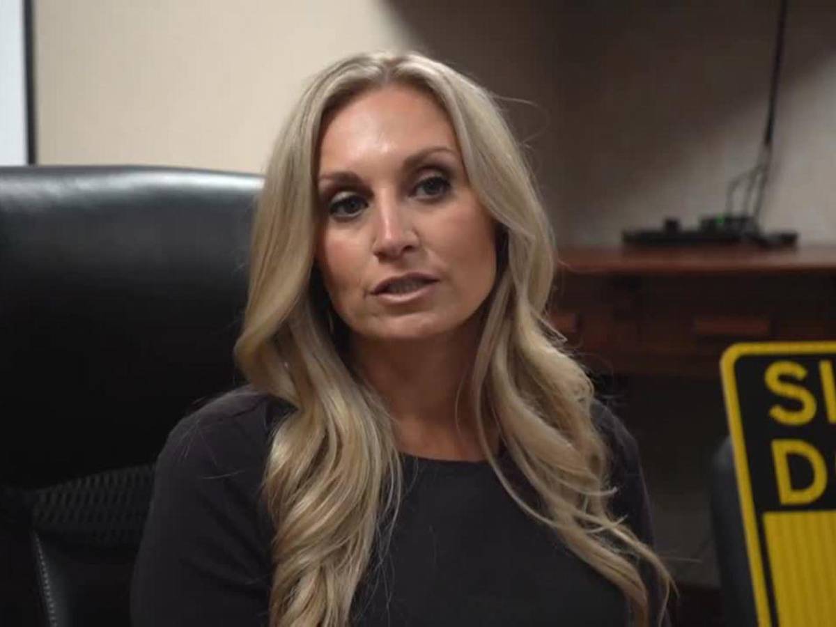 Misty Roberts, exalcaldesa condenada por mantener relación con el amigo menor de su hijo