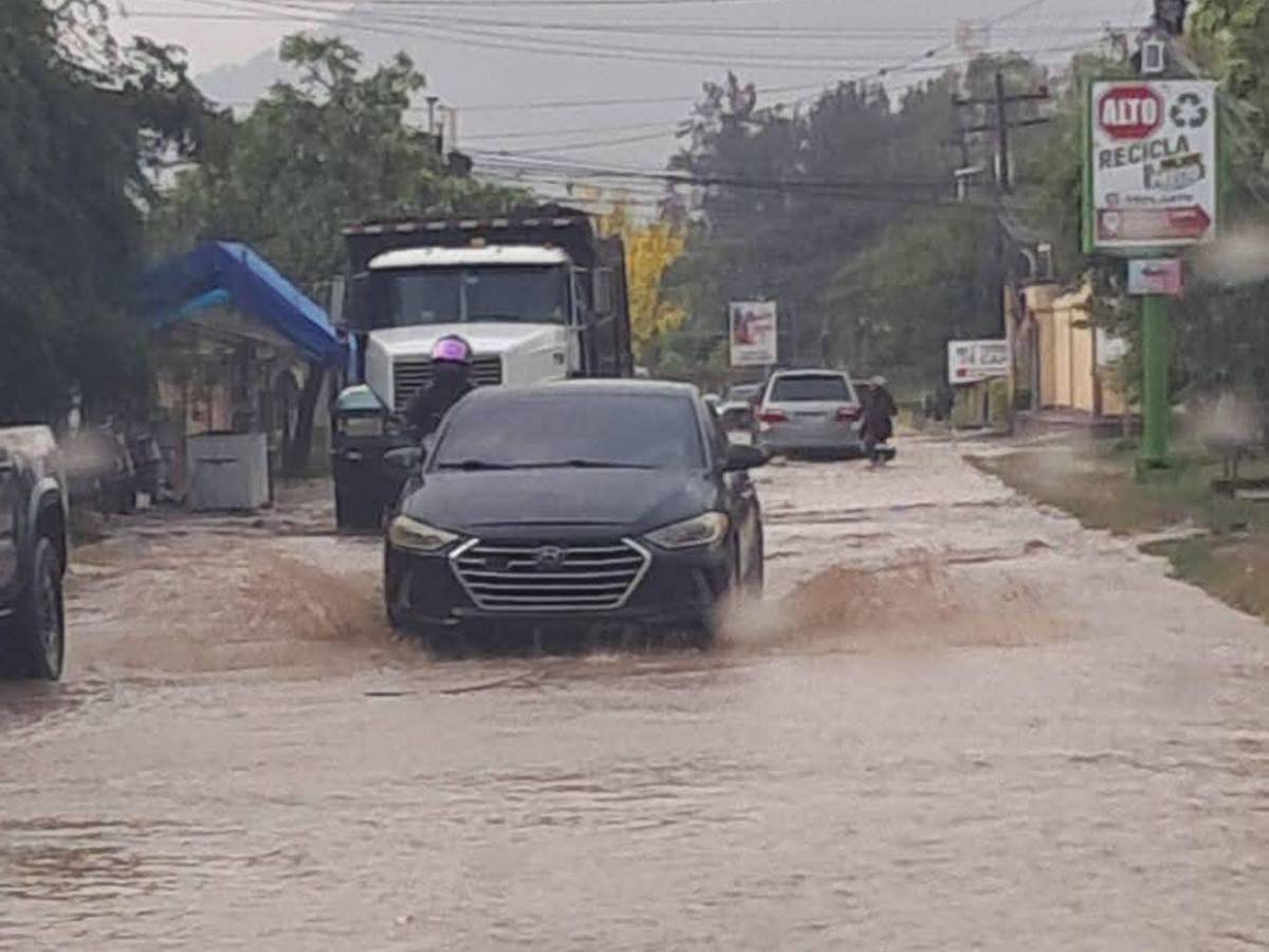 Vaguada y onda tropical seguirán dejando lluvias en el país: estas son las zonas afectadas