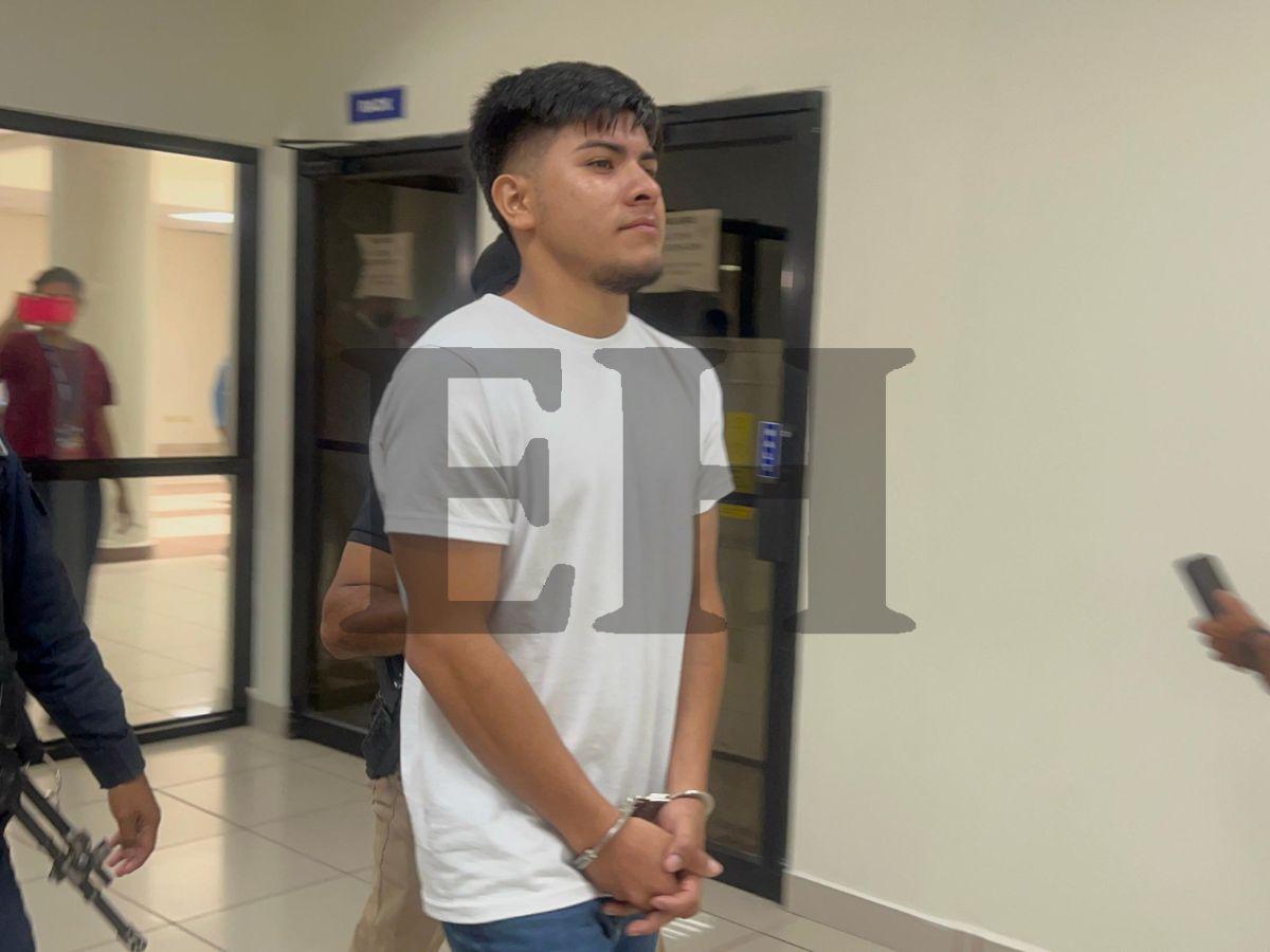 Sonriendo llegó al juzgado Walter Alvarenga, acusado de carbonizar y enterrar a Katherine Fuentes