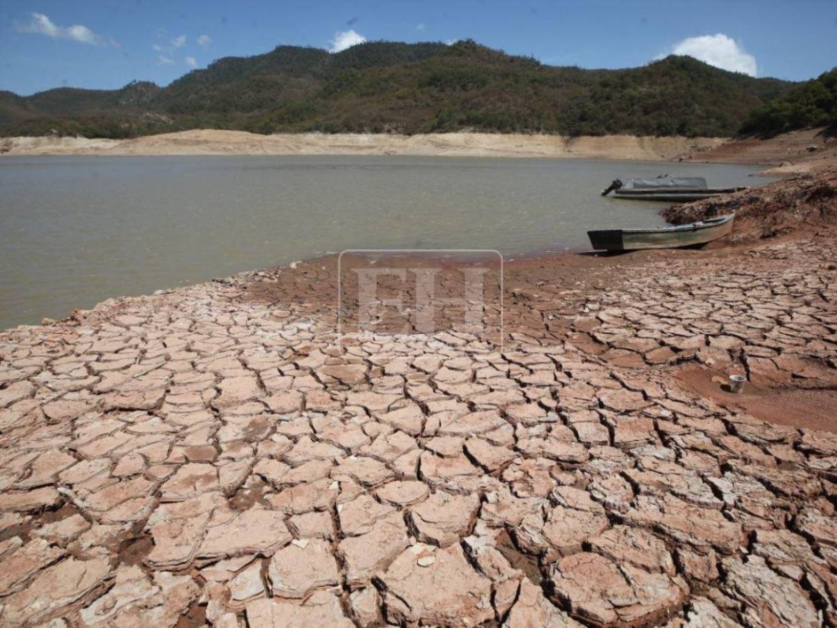 Impactantes imágenes de represa La Concepción; es cuestión de horas para que llegue a su nivel crítico