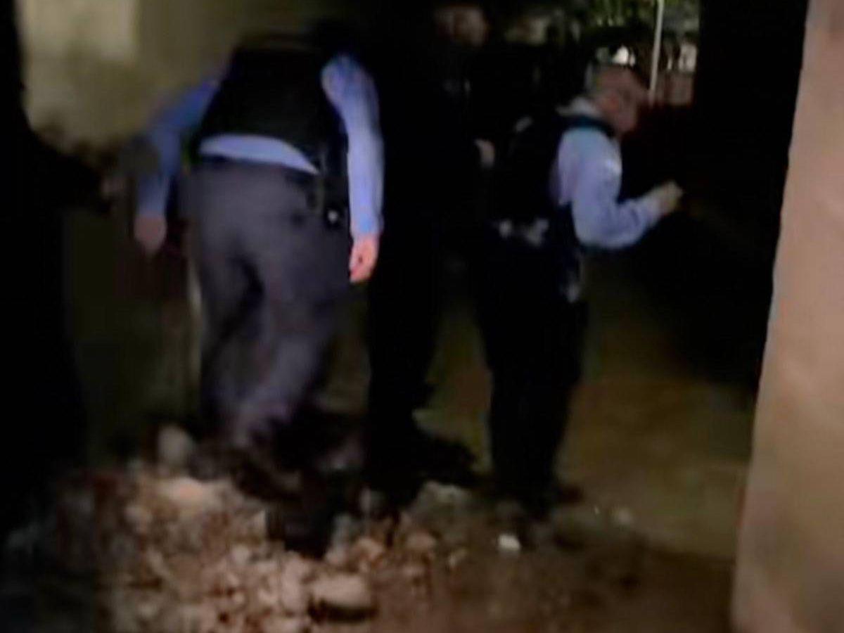 “Un laberinto sin salida”: así es el tenebroso túnel que se llevó al policía Kevin Pérez y al pequeño Eliú