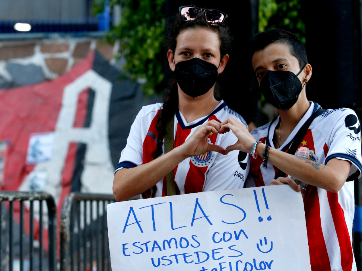 Aseguran que aún hay personas desaparecidas tras enfrentamiento en estadio de México