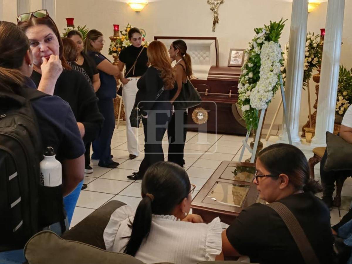 Con un gran legado y rodeado de cariño lo despiden: Velorio del periodista Arístides Aceituno