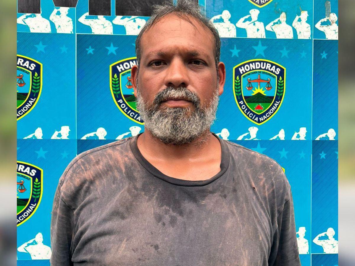 Abusaron de su hija y la obligaron a ver sus actos de intimidad; su hermano también participó