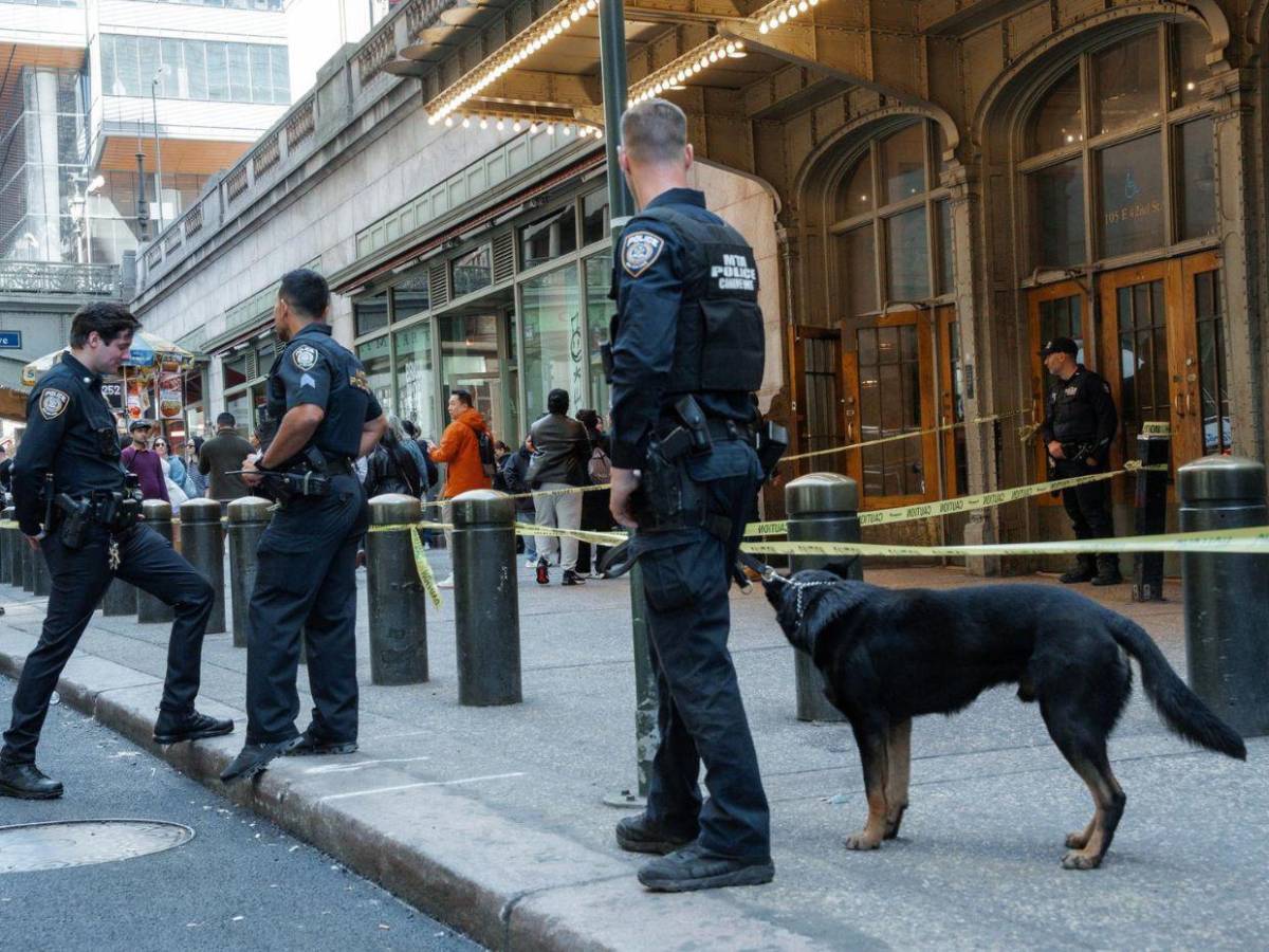 Abaten a hombre que apuñaló a tres personas en metro de Nueva York: decía ser “Lucifer”