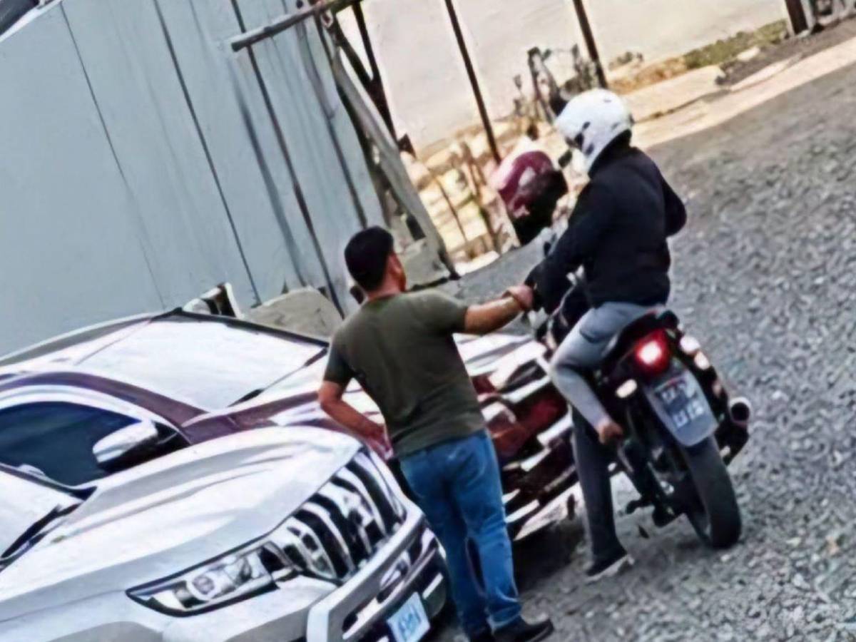 Pidió auxilio tras recibir cuatro disparos: Anner Pastor, policía que murió tras asalto en autolote