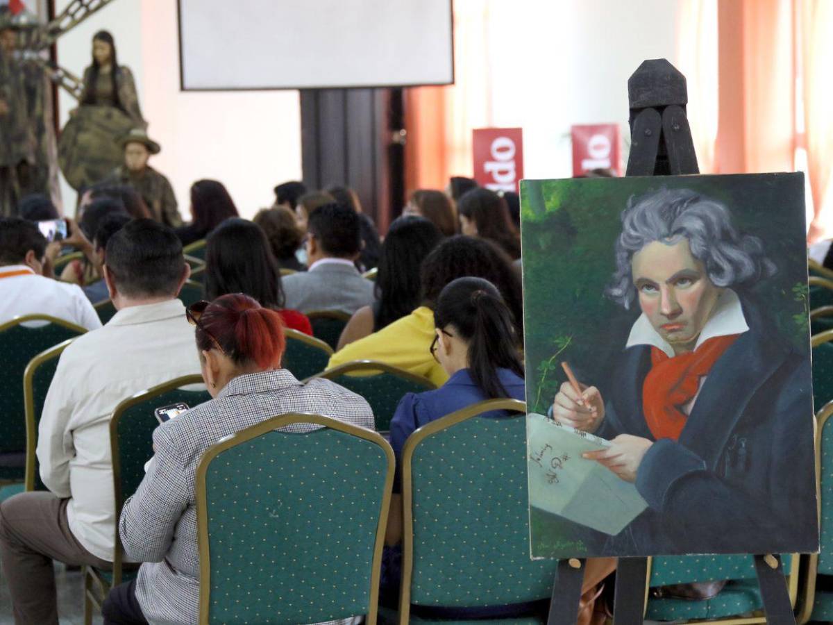 Semana del Idioma 2025: Las imágenes del acto inaugural en la UPNFM