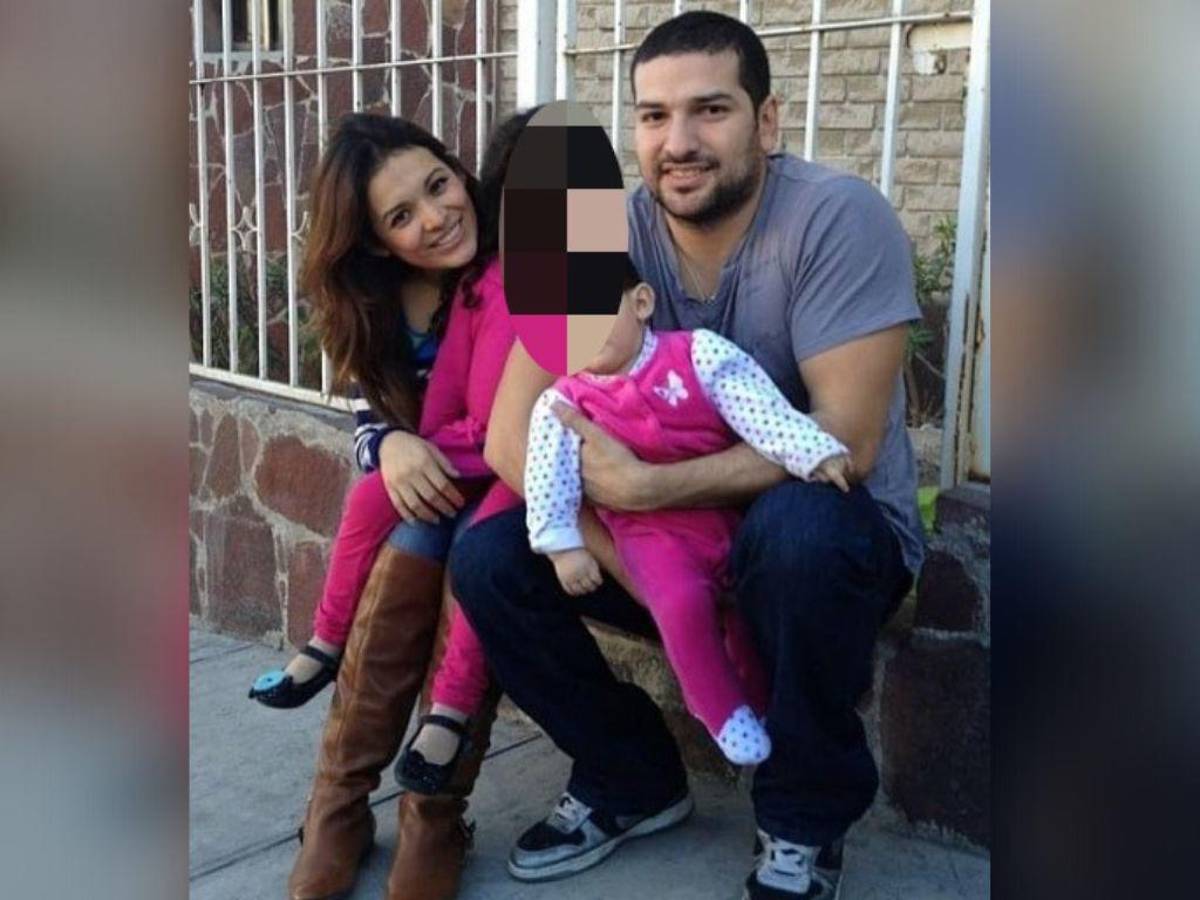 Karla Luna, Américo Garza y sus dos hijas.