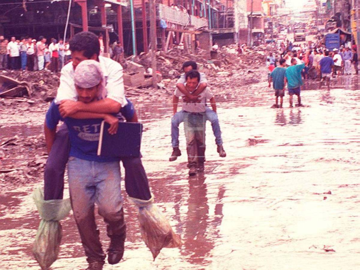 Así quedó Honduras tras el huracán Mitch: inéditas fotos de los desastres 28 años después
