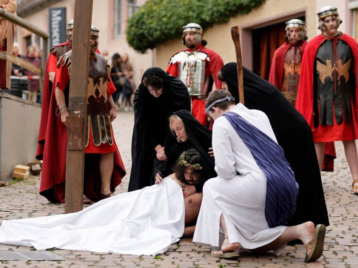 Tradición en Alemania: así se representa el Vía Crucis en Viernes Santo Tradición en Alemania: así se representa el Vía Crucis en Viernes Santo