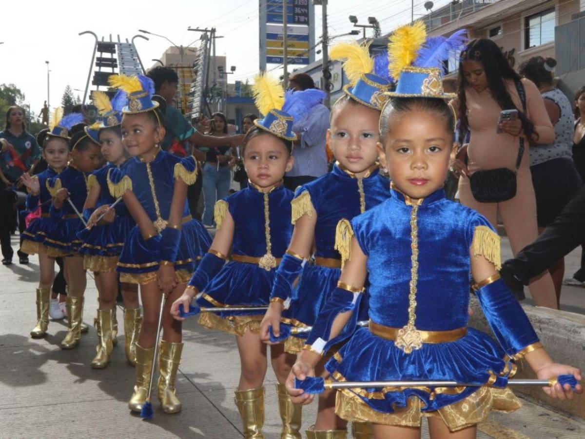 ¡Encantos! Los niños de prebásica se roban el show de los desfiles patrios en la capital