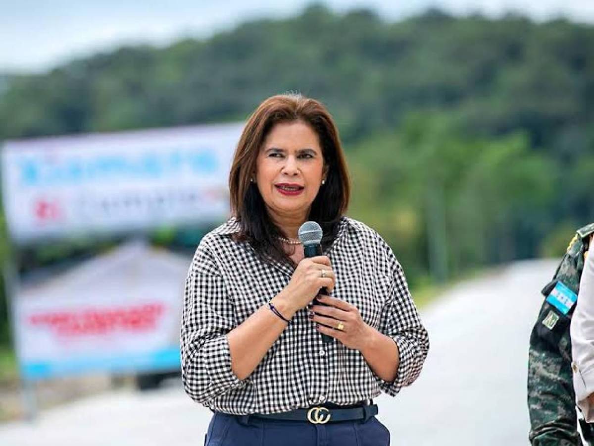 Rixi Moncada habla de su sobrino Dereck y hace confesión sobre la madre del futbolista
