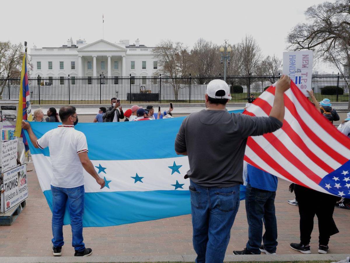 “Salga ahora o sea deportado”: los países que, igual que Honduras, se quedaron sin TPS