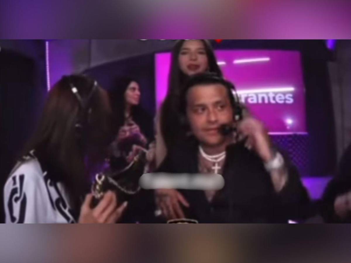 Así fue la escena de celos que Ángela Aguilar le hizo a Nodal en vivo