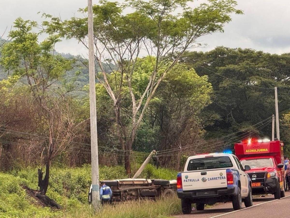 Iban a un retiro espiritual y posible falla mecánica: ¿Qué se sabe del volcamiento en Olancho? Iban a un retiro espiritual y posible falla mecánica: ¿Qué se sabe del volcamiento en Olancho?