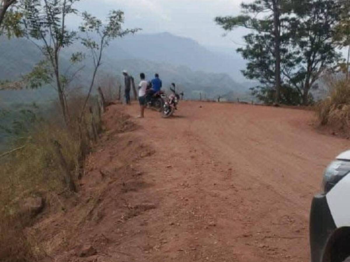 Dos hermanos gravemente heridos tras caer en una hondonada en Santa Bárbara