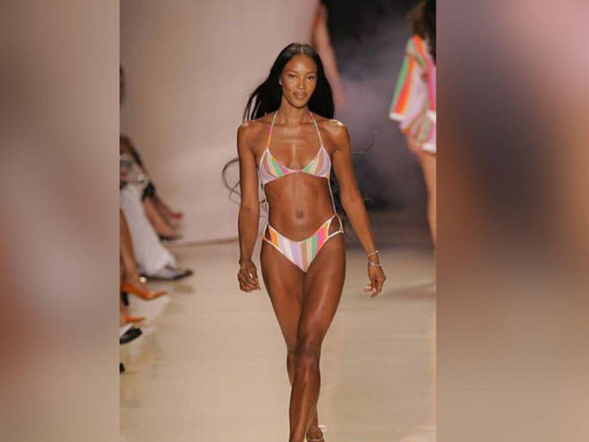 Bikinis 2026: regreso del tie dye y siluetas inspiradas en los 90