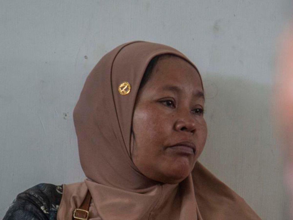 “No sé si sigue vivo o ya está muerto: Angustia tras el derrumbe de un internado en Indonesia