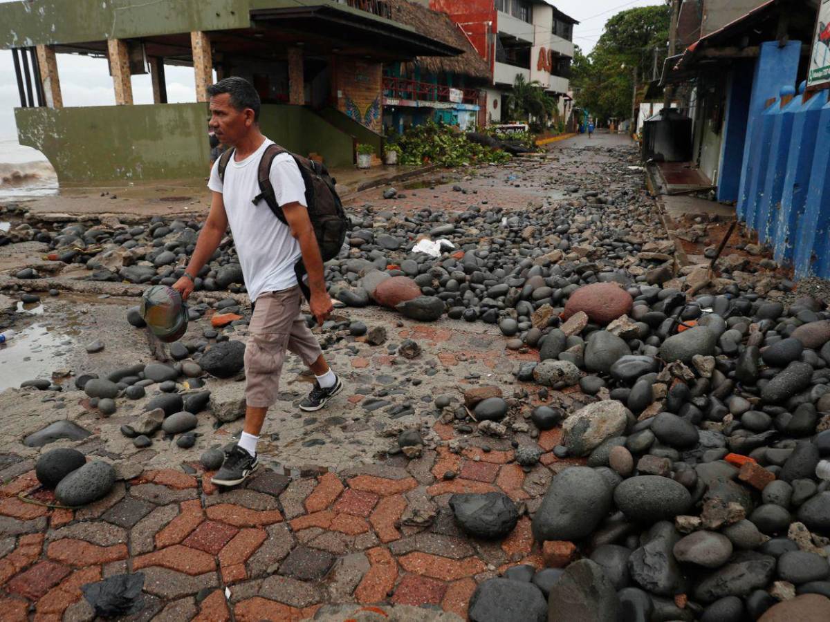 Evacuaciones, inundaciones y casas destruidas deja a su paso la tormenta Cristina