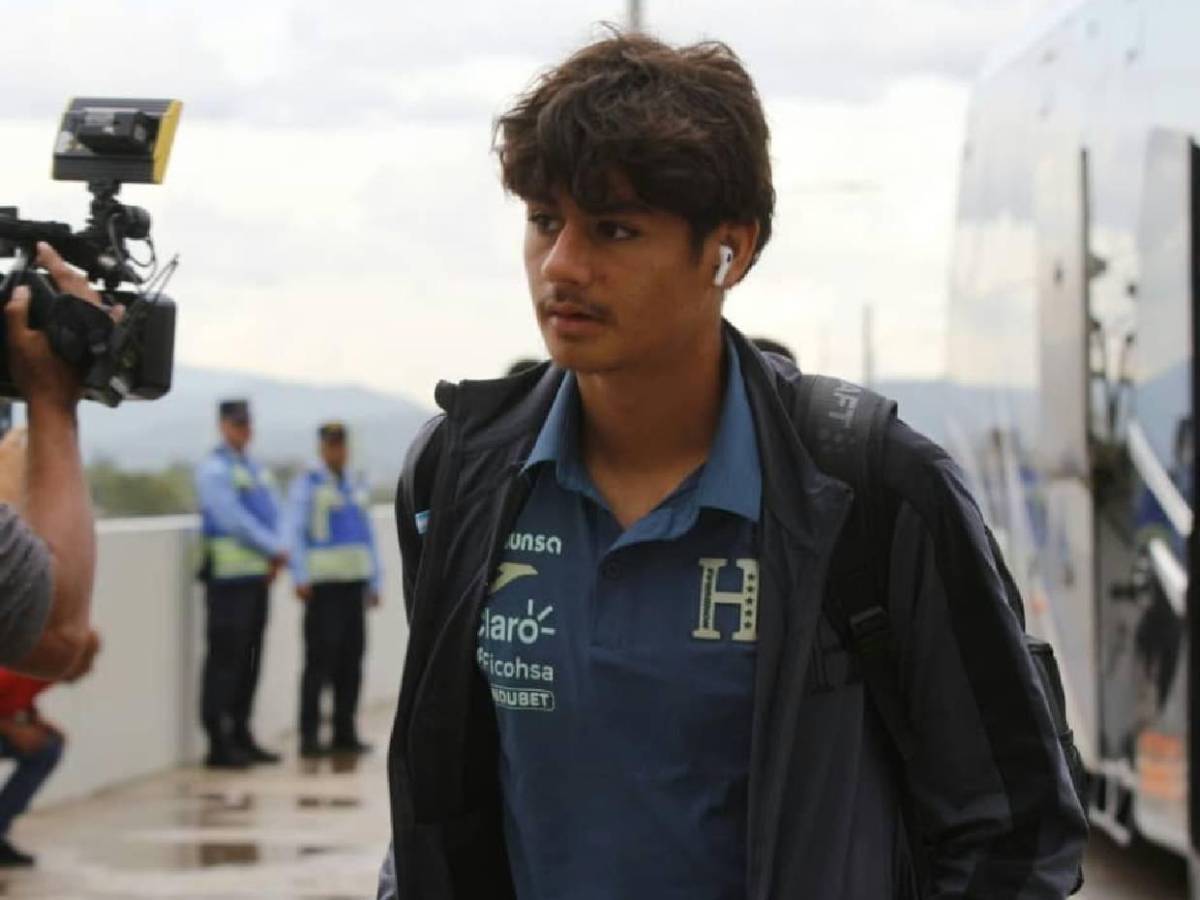 Madre de futbolista explota contra técnico de la Selección de Honduras por no meterlo a jugar