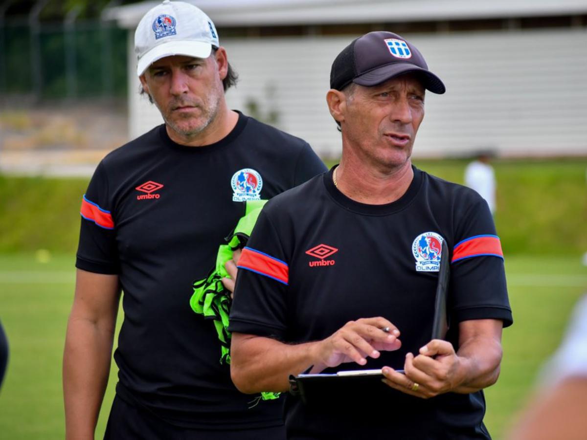 Pedro Troglio dejó en dudas la continuidad de delantero y descarta irse a Costa Rica