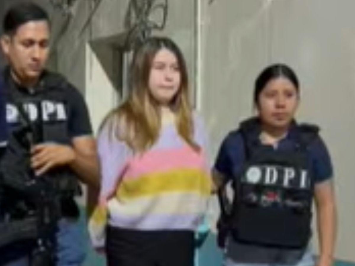 Roger y Kimberly, pareja acusada de abusar de menor en una pijamada, van a audiencia inicial