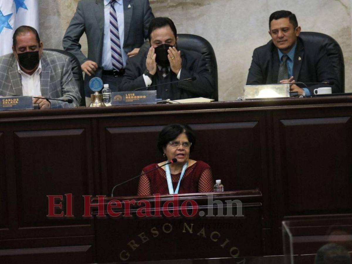 Beatriz Rivera agradeció el galardón y calificó al Congreso Nacional como su casa y su escuela.
