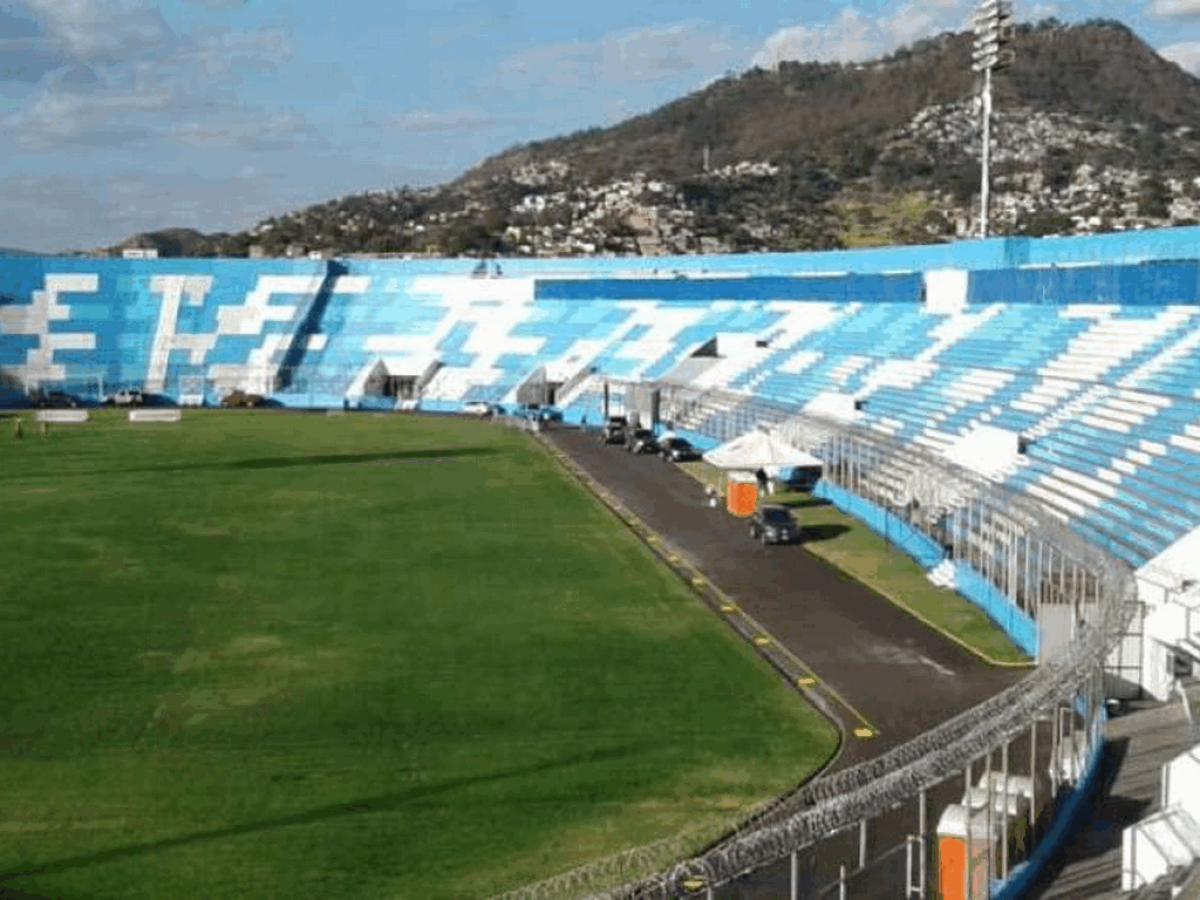 ¿Cuántos millones invertirán para colocar engramillado híbrido en el Estadio Nacional y Morazán?