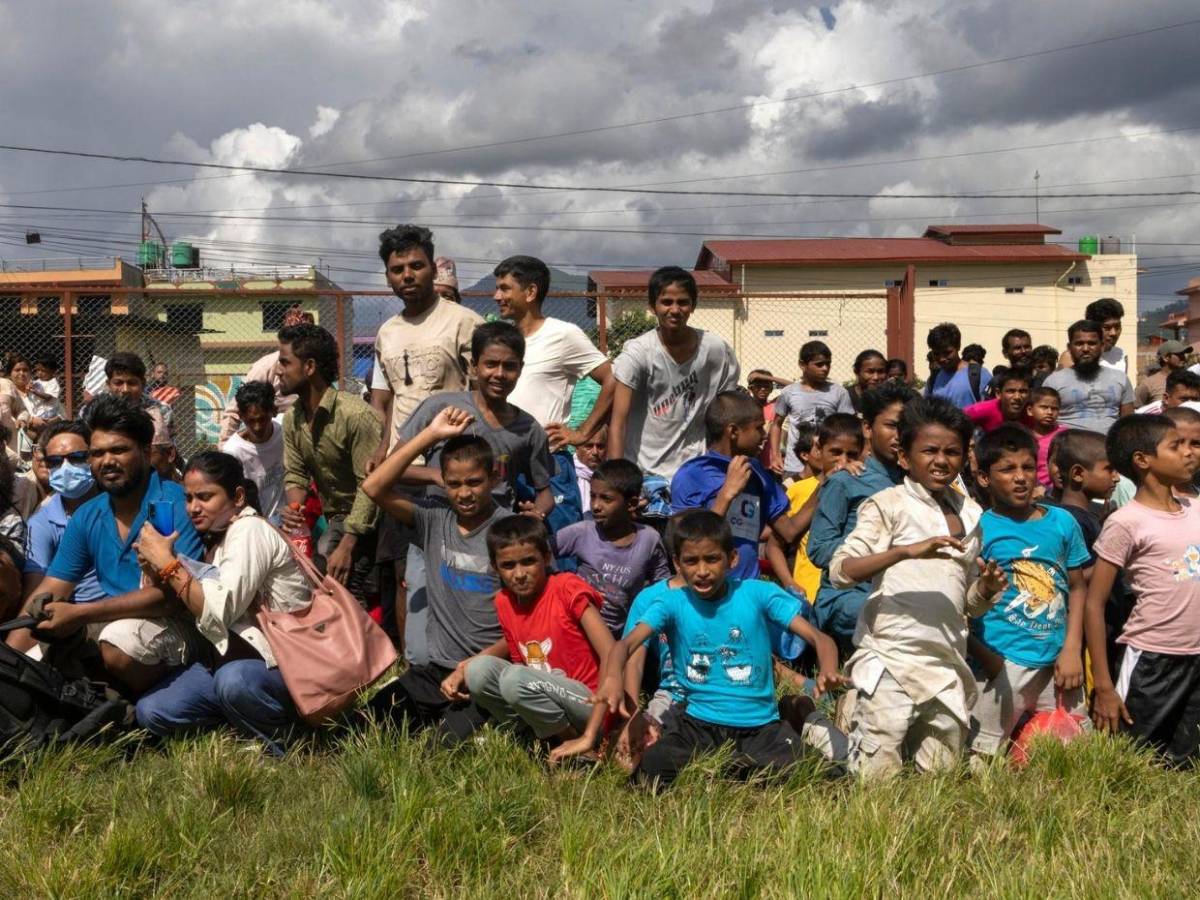 Nepal, entre la devastación, el rescate y la búsqueda de sobrevivientes tras riada