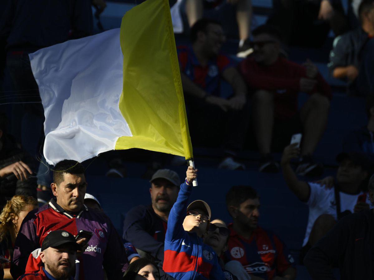 Juntos por la Eternidad: Así se despidió un equipo de fútbol argentino del papa Francisco Juntos por la Eternidad: Así se despidió un equipo de fútbol argentino del papa Francisco