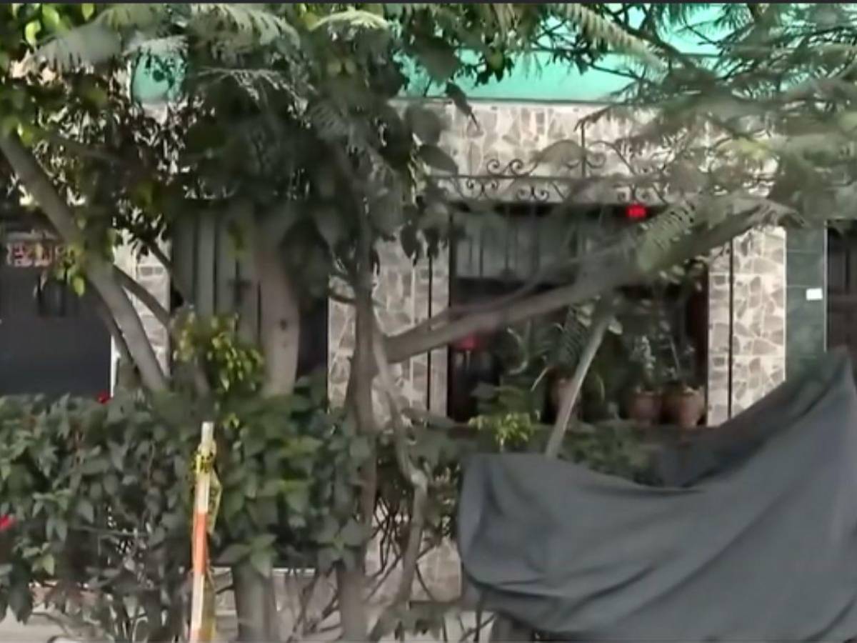 Mujer mató a su esposo, lo ocultó ocho días bajo la cama y luego en su carro en Perú