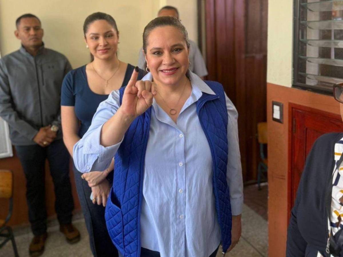 ¿Qué personajes han llegado a votar en estas elecciones generales 2025?