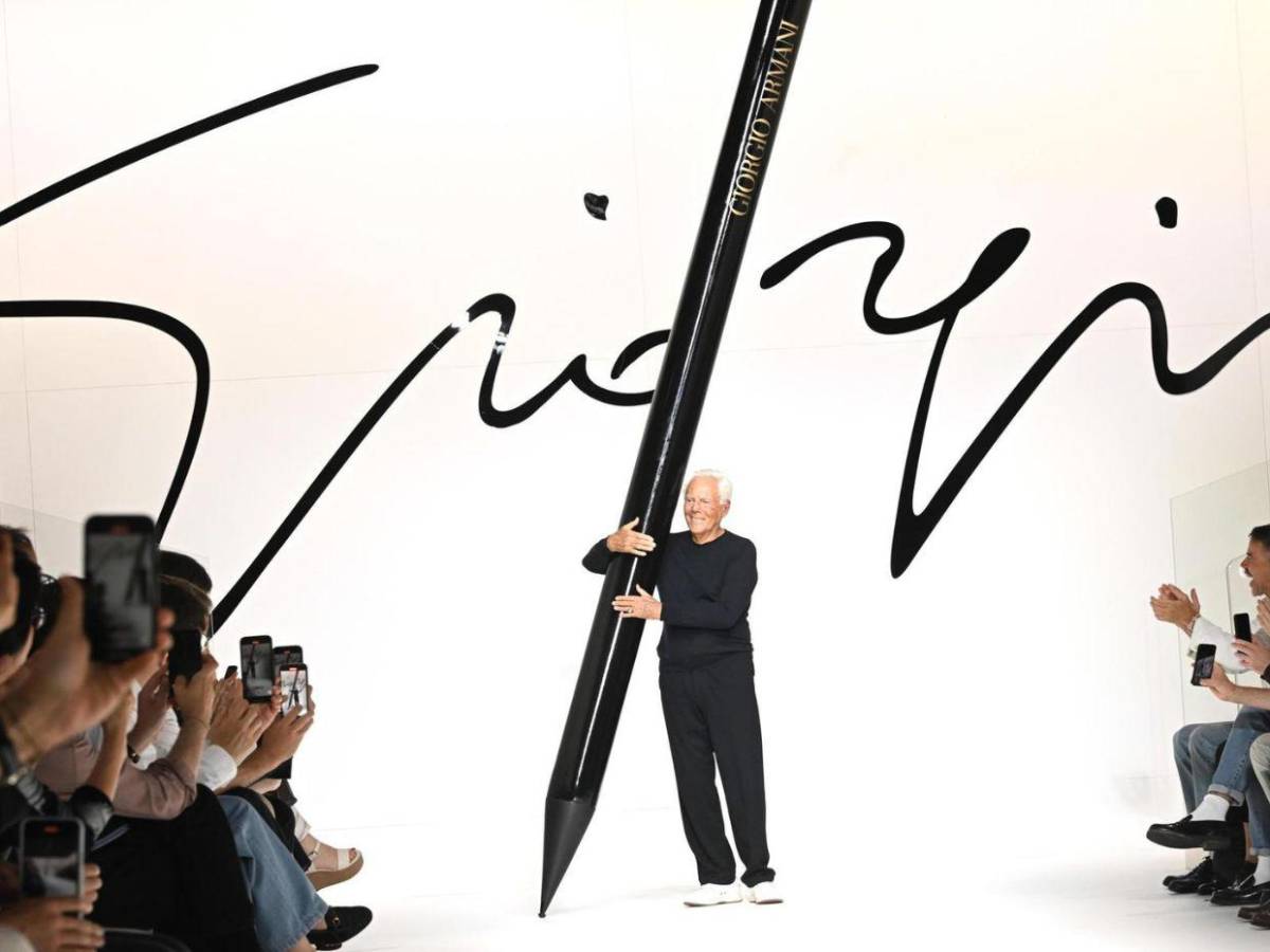Un revolucionario de la moda: Giorgio Armani, ícono que vistió a estrellas y presidentes
