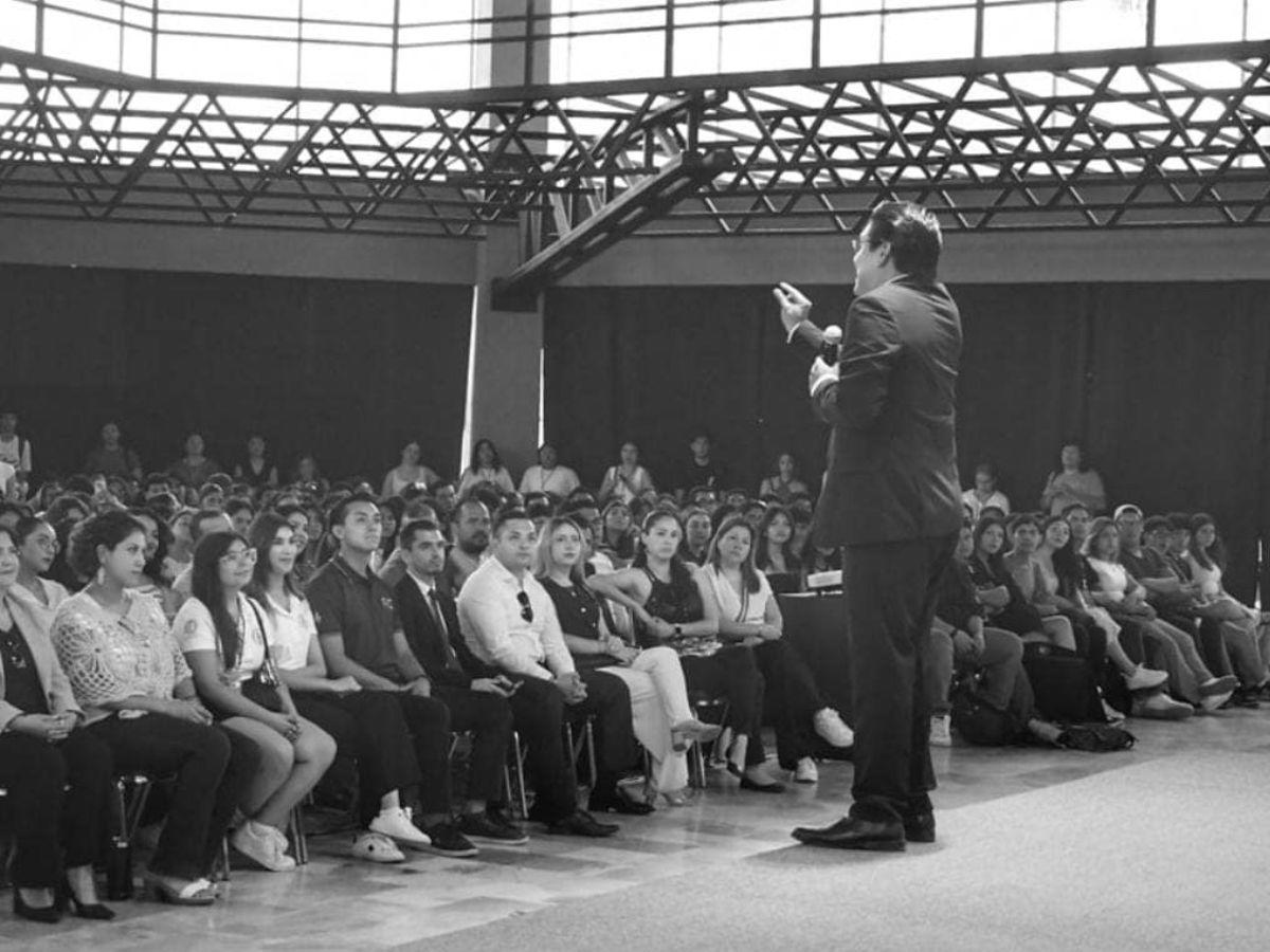 ¿Quién es Juve 3D? Arquitecto mexicano que criticó derrumbe de edificio en Honduras