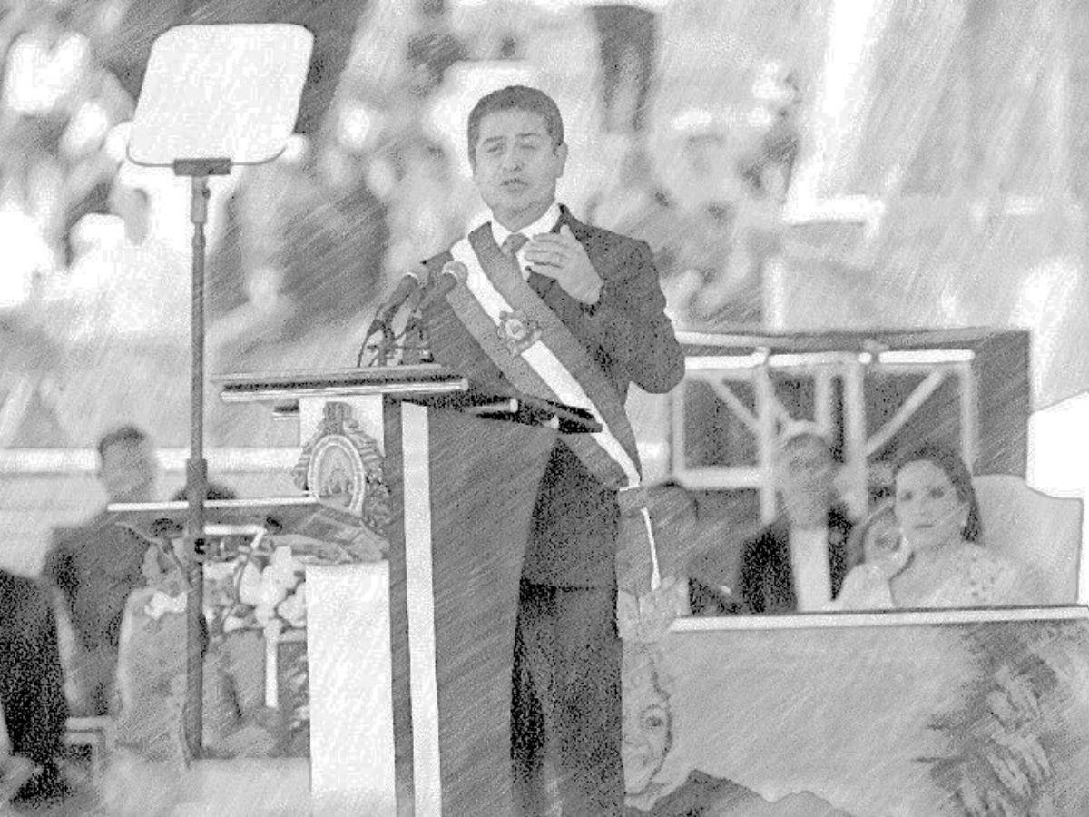 JOH vestirá en juicio trajes usados en tomas de posesión