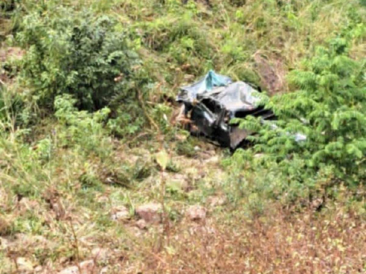 Dos hermanos gravemente heridos tras caer en una hondonada en Santa Bárbara