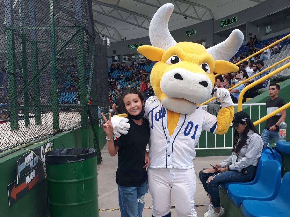 Paloma, niña de 14 años que murió tras cirugía estética sin permiso de su padre en México